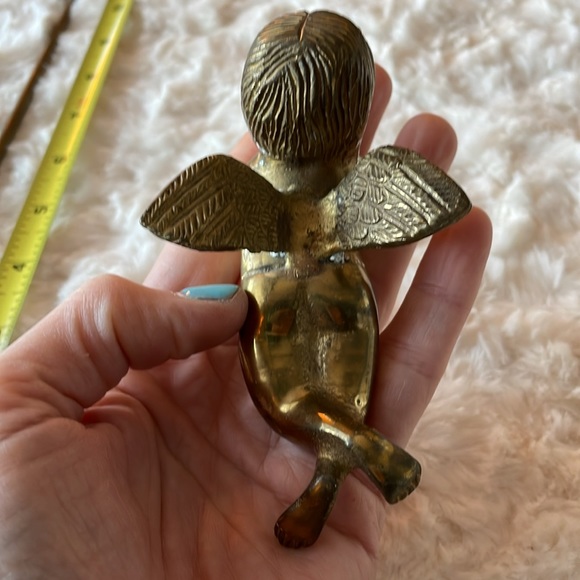 👼3 Angels ~1 sits on ledge, 1 laying down & 1 candle snuffer👼 brass & copper - Picture 11 of 12